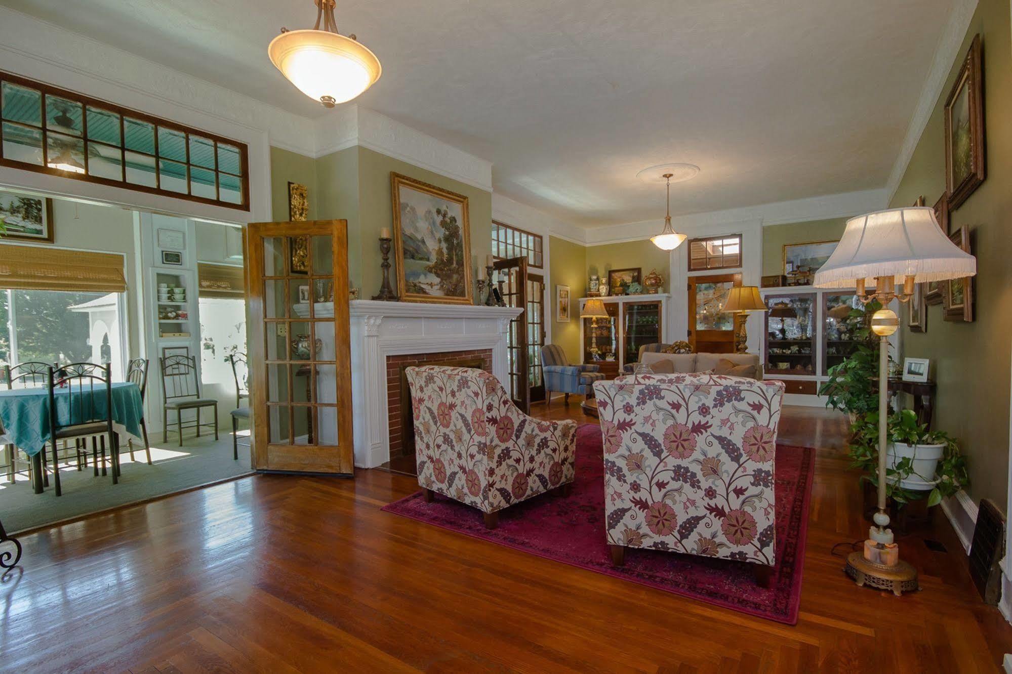 Dickey House Bed And Breakfast Marshfield Buitenkant foto
